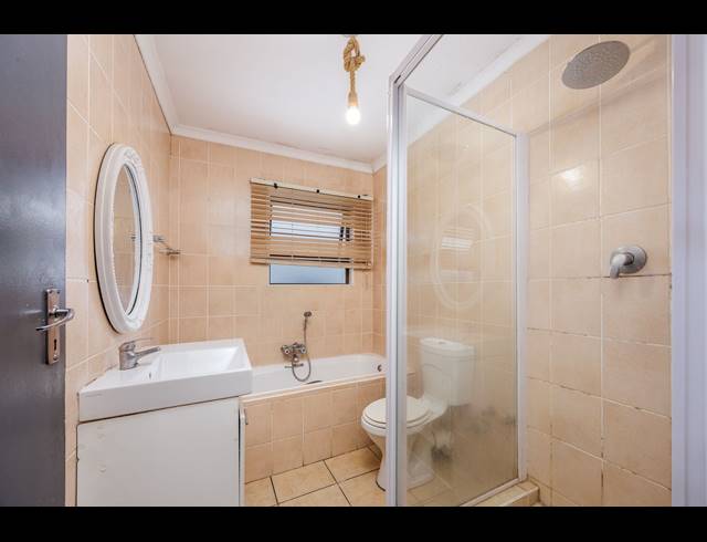 5 BEDROOM HOUSE FOR SALE IN HAGLEY
